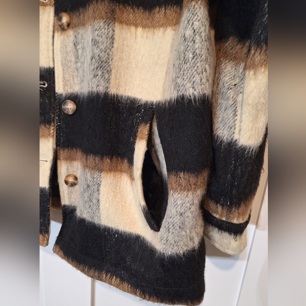 Wonderly Button Up Down Plaid Shacket Coat Pockets Large Black Brown Cream Soft - Picture 7 of 10